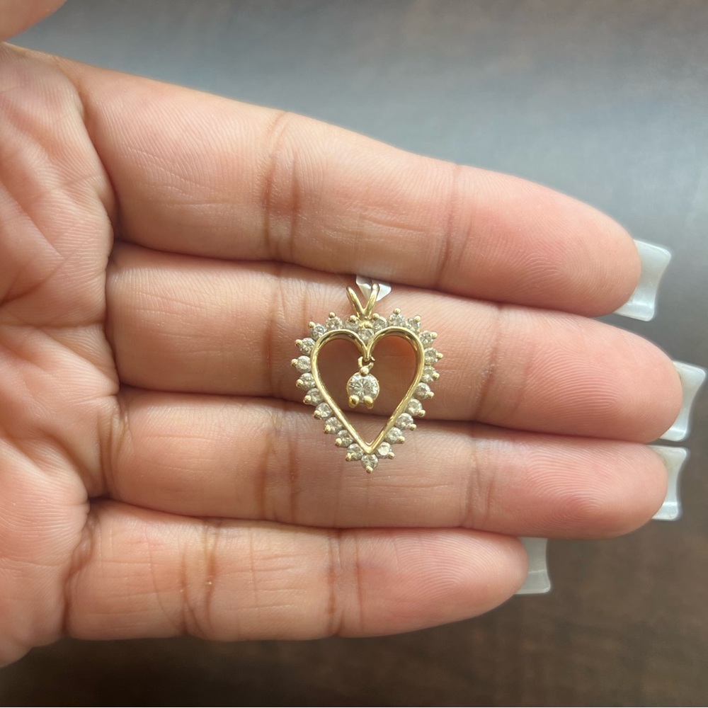Diamond heart charm